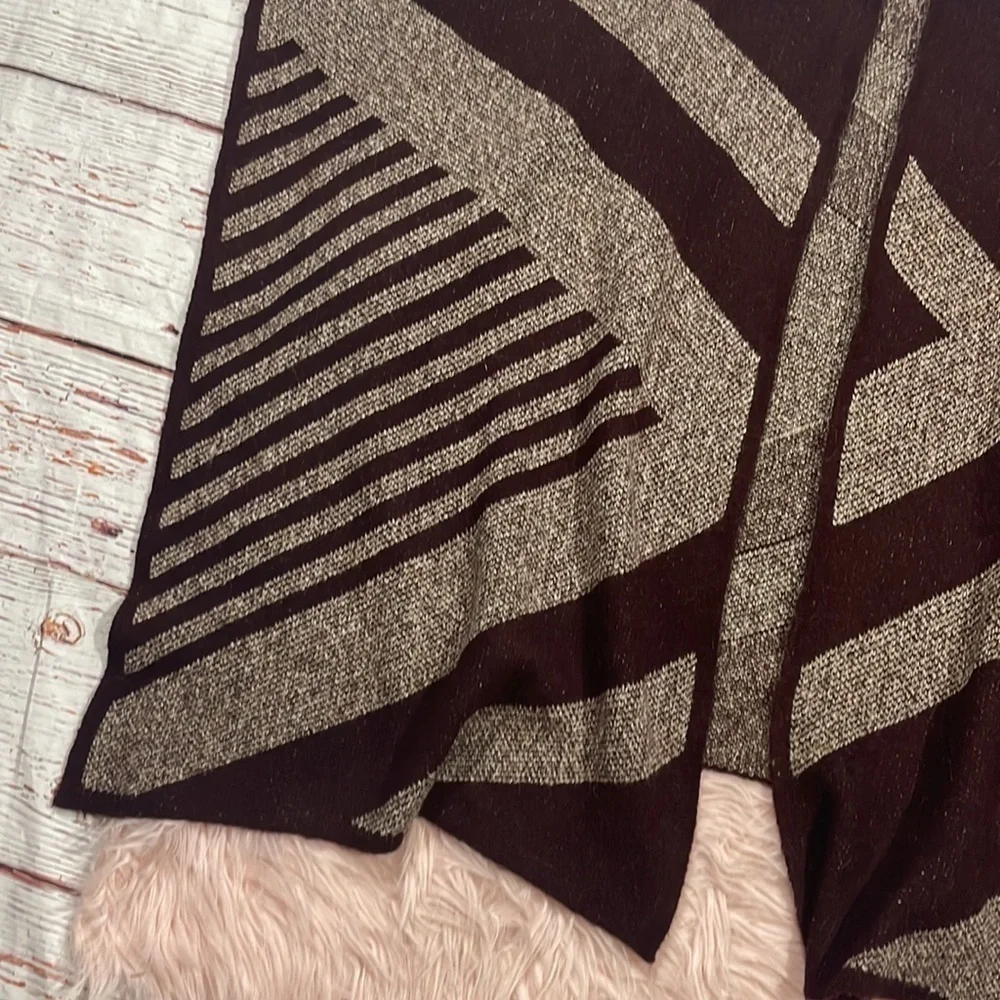 Zara Maroon Geometric Knit Sweater Poncho